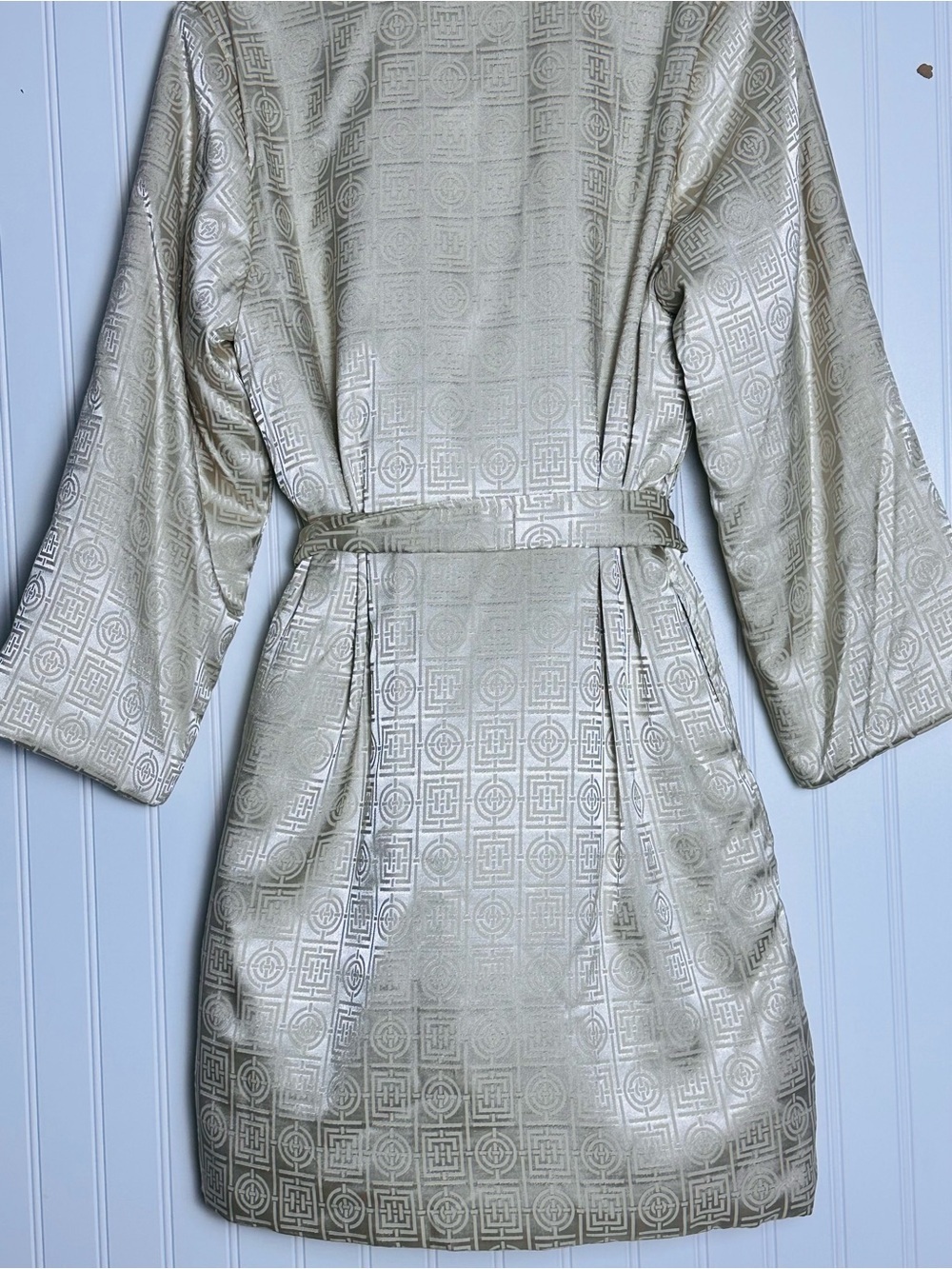 Natori Women's Infinity Jacquard Puffer Robe Color Light Taupe Size XS NWT - Picture 8 of 11
